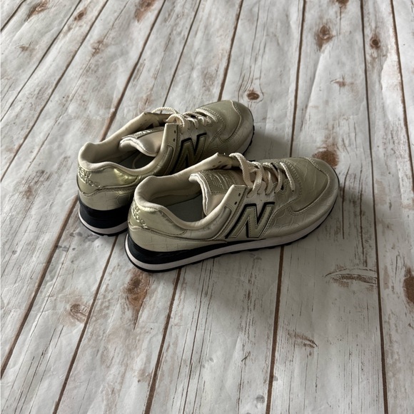 New Balance 574 Gold Sneakers - Picture 3 of 9